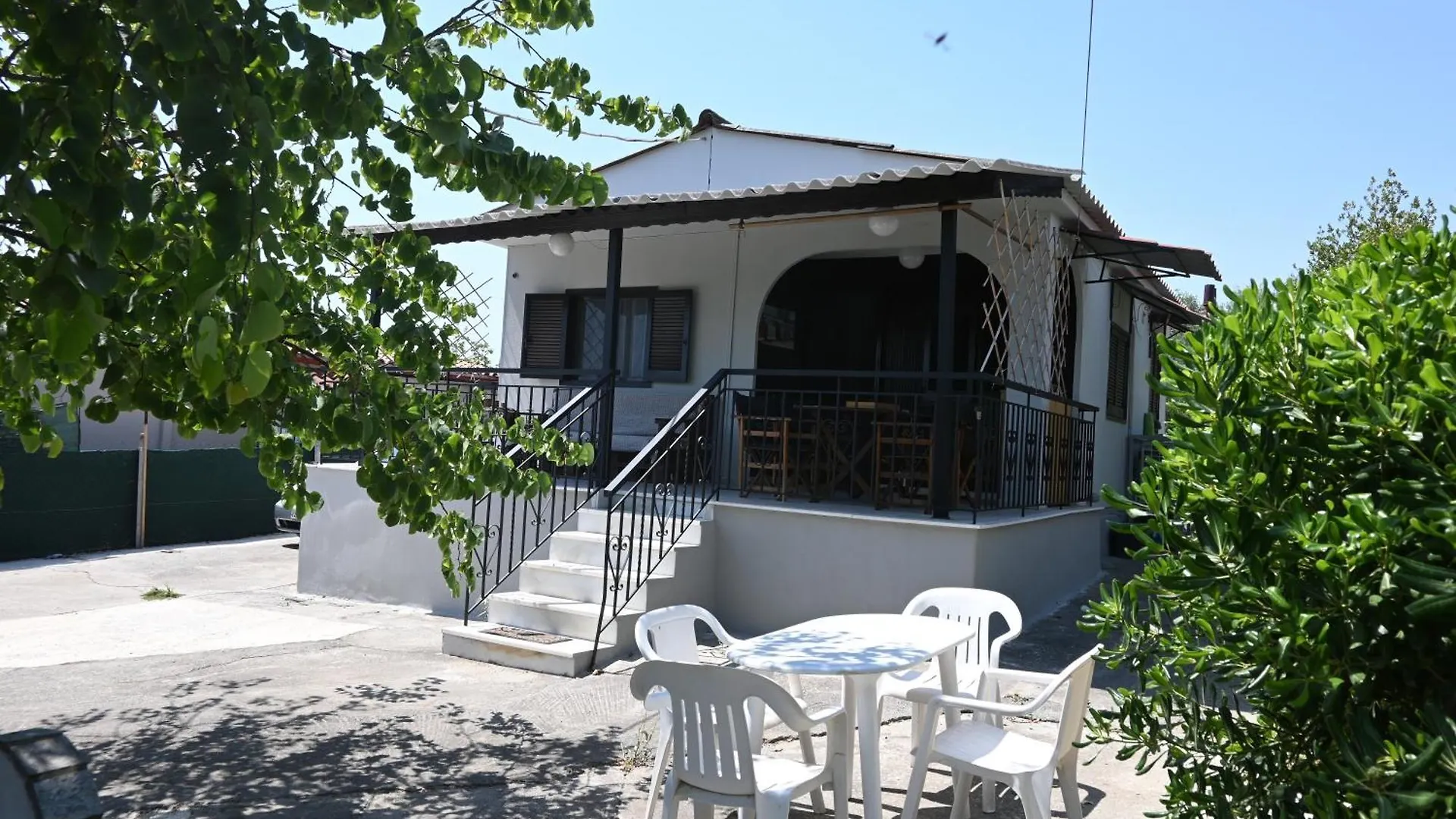 Thomas Cottage Nea Kallikrateia